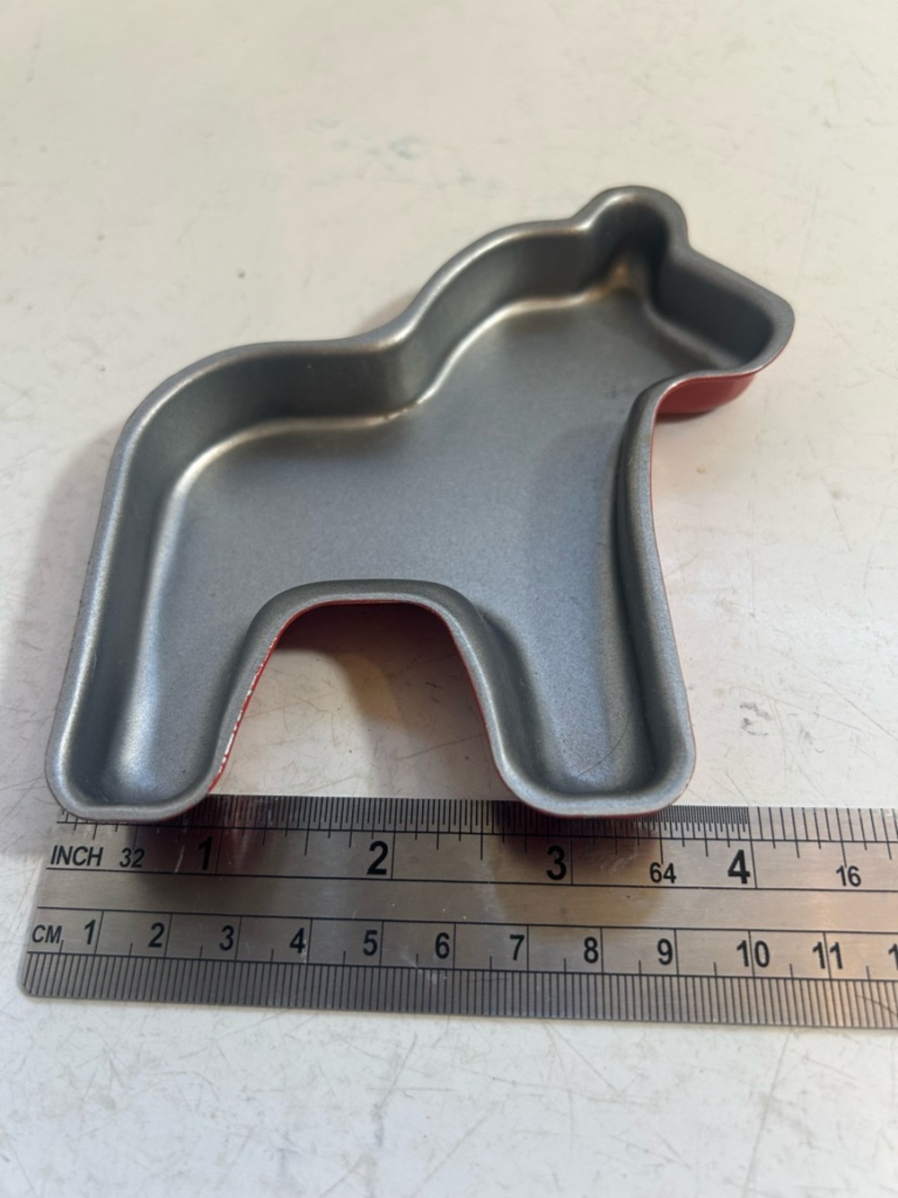 IKEA Dala red horse non stick cake pans baking moulds large and small size - Picture 11 of 16